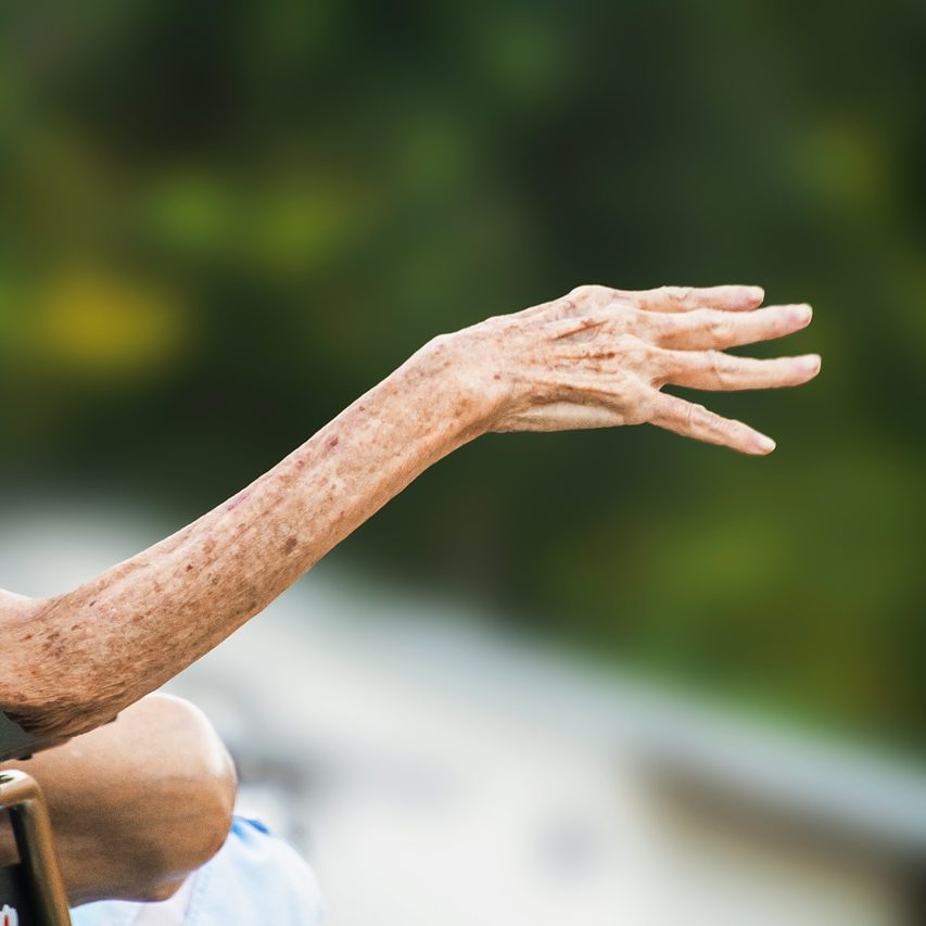 coiffure a domicile pmr personne agée